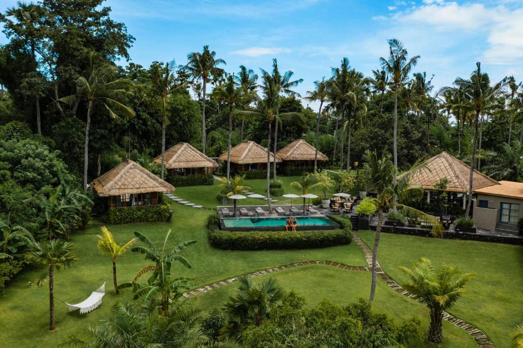 Kebun di luar Lempuyang Boutique Hotel