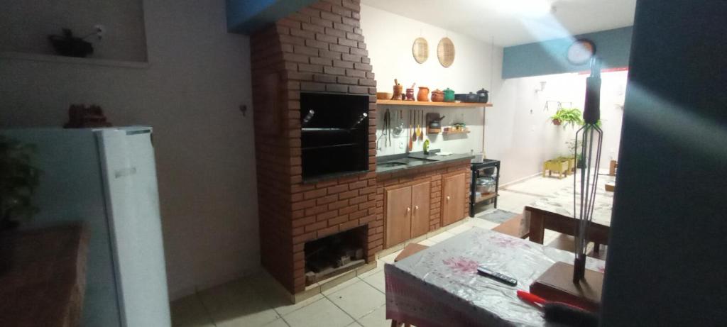 Kuchyň nebo kuchyňský kout v ubytování venha pra Itararé sp e Sengés pr se hóspede aqui,casa com duas suites e duas garagens
