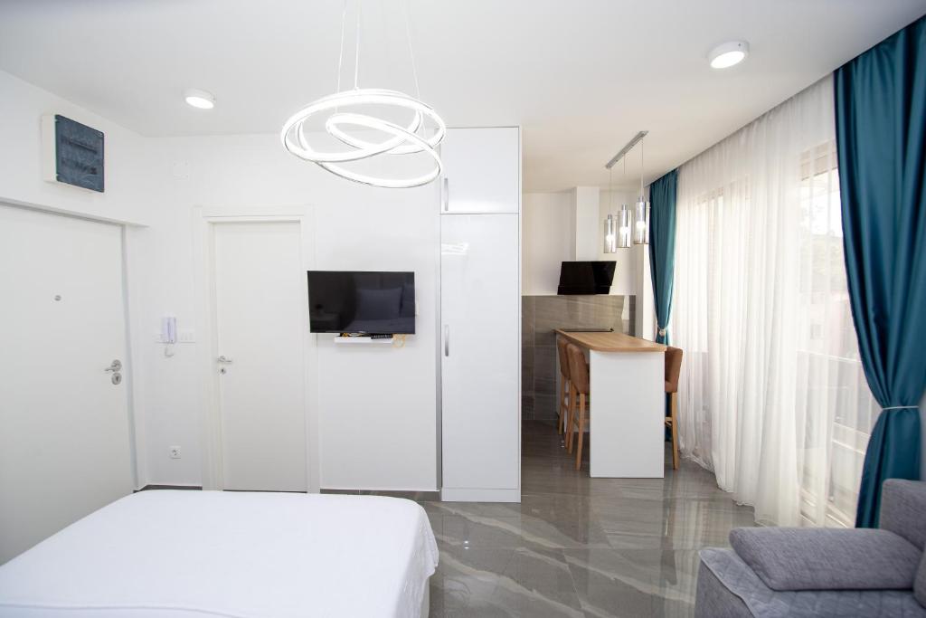 Aura Tower Aparments by In Property - Studio