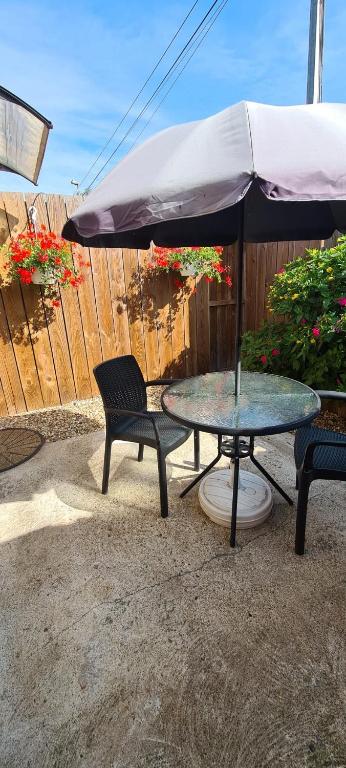 Patio alebo iná vonkajšia časť ubytovania Havre de Paix - Maisonnette Charmante avec Extérieur Privé