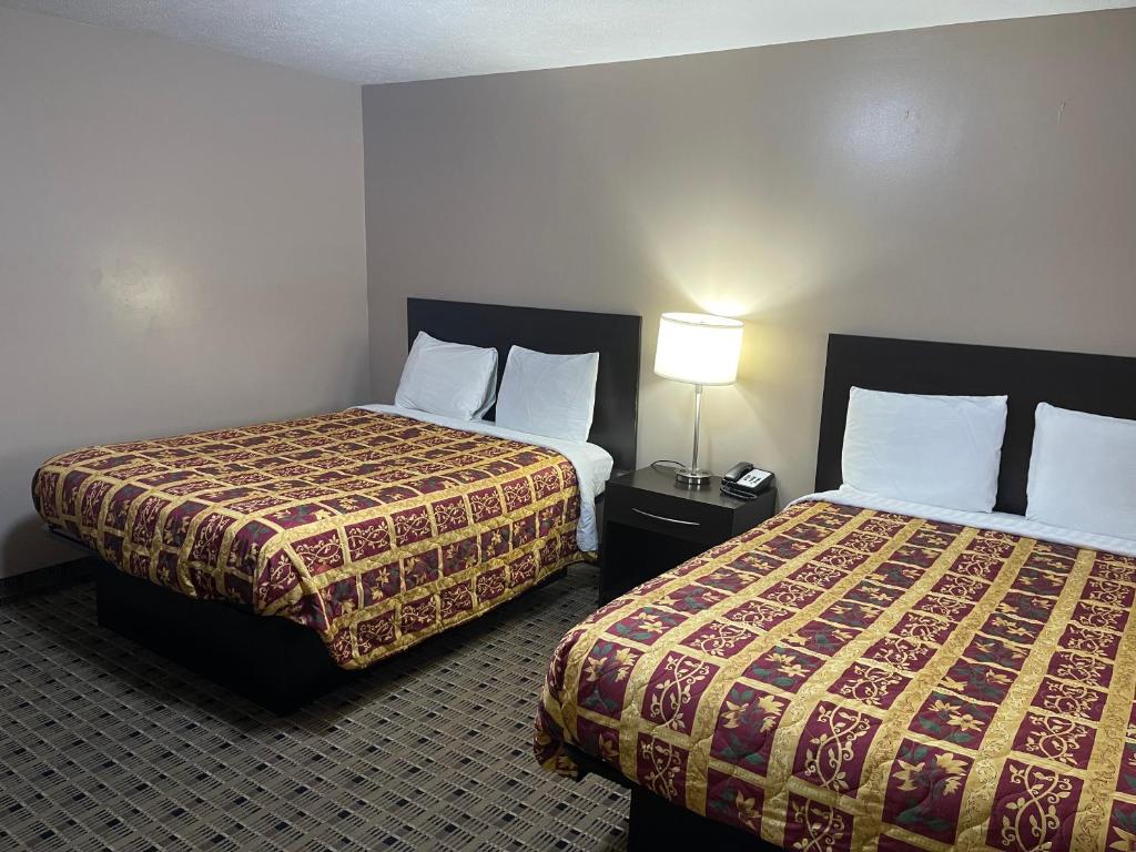 Economy Inn & Suites - Economy Double Room