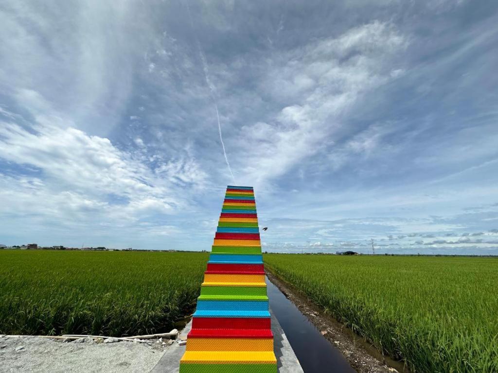 Fotografija u galeriji objekta Sekinchan Paddy Pool View ｜适耕庄稻田泳池景 u gradu Sekinčan