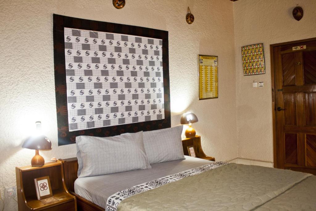 Four Villages Inn - Deluxe Double Room With Extra Bed