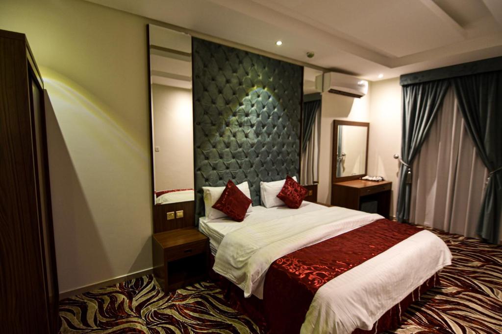 هذه ليلتي فرع الحمراء- This Lailaty Al Hamra Branch - Two-Bedroom Apartment