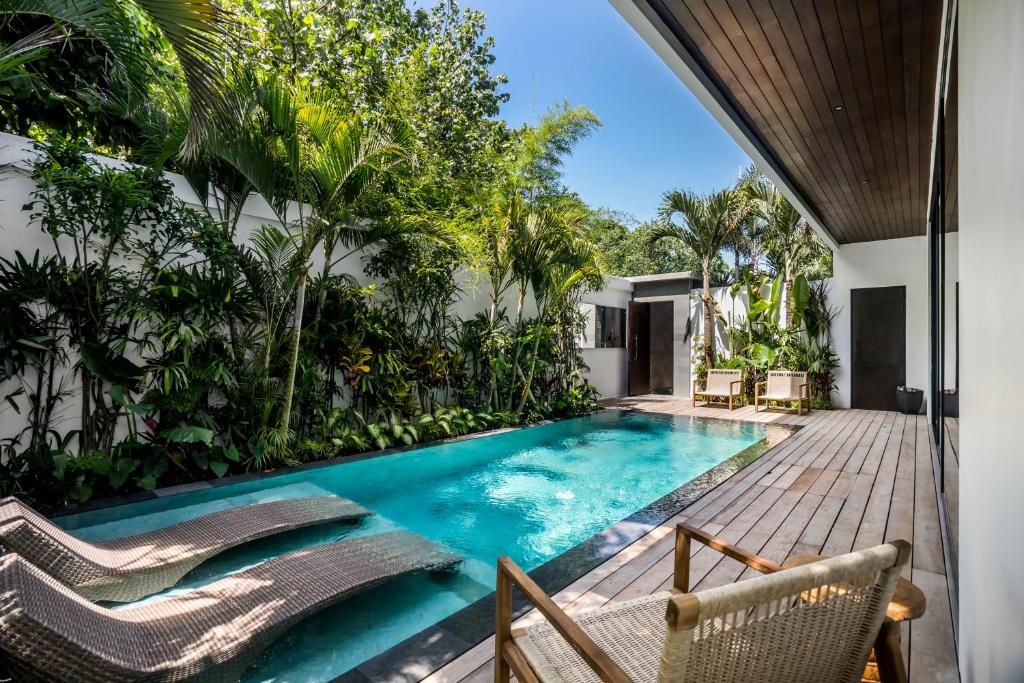Bazén v ubytování Umayam Luxury Townhouse 7 by Alfred in Bali nebo v jeho okolí