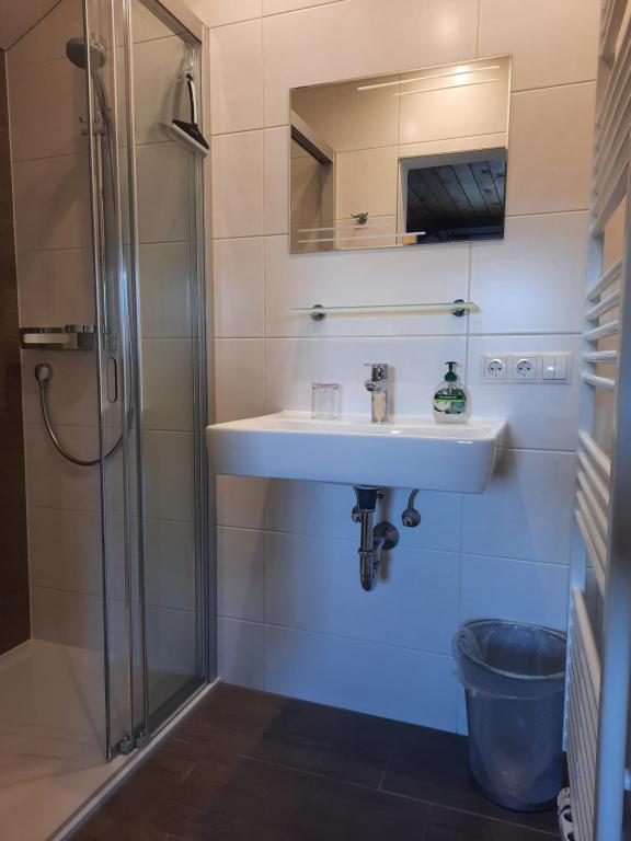 Koupelna v ubytování Altböckhof