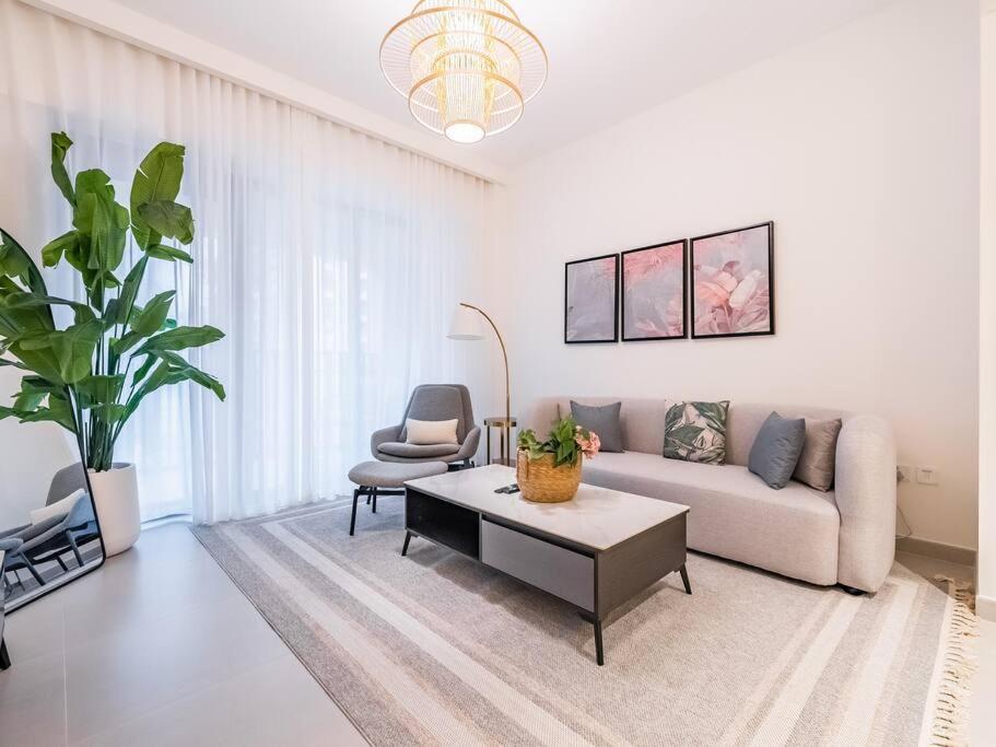 Curated visual reference: Picture Idea: Zen Oasis 1Br Splendid Creek Side Retreat