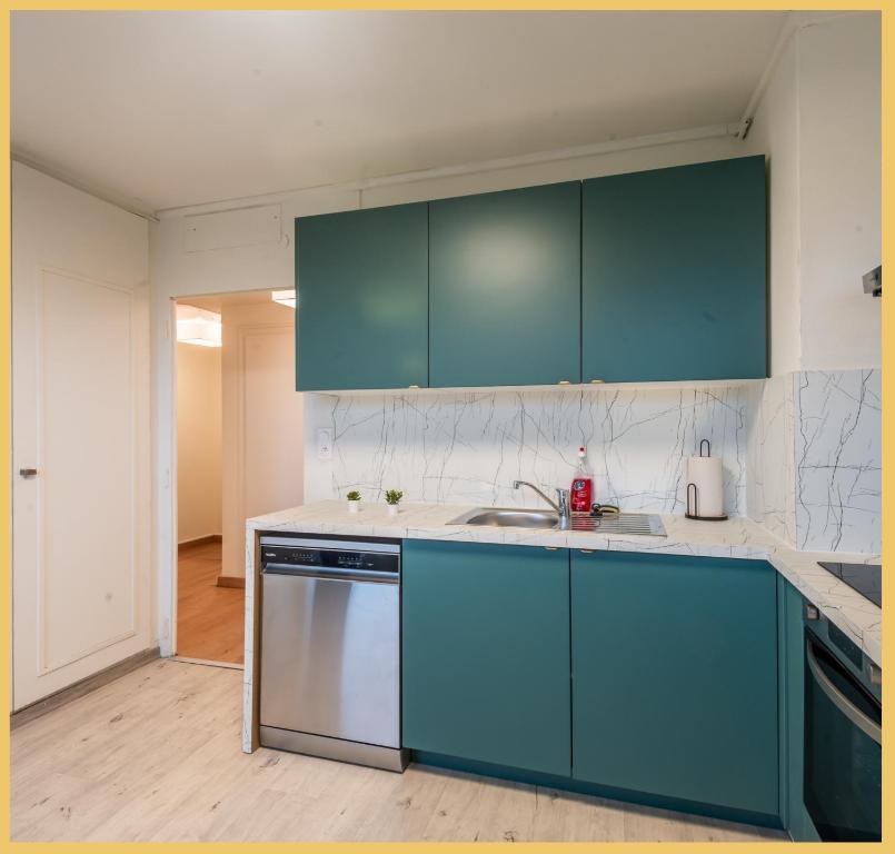 Una cocina o kitchenette en Appartement T2 Moderne Gaillard