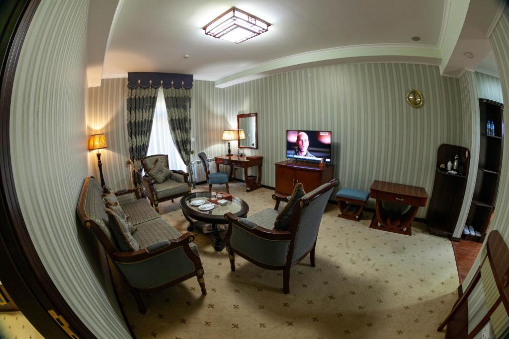 Zargaron Plaza - 