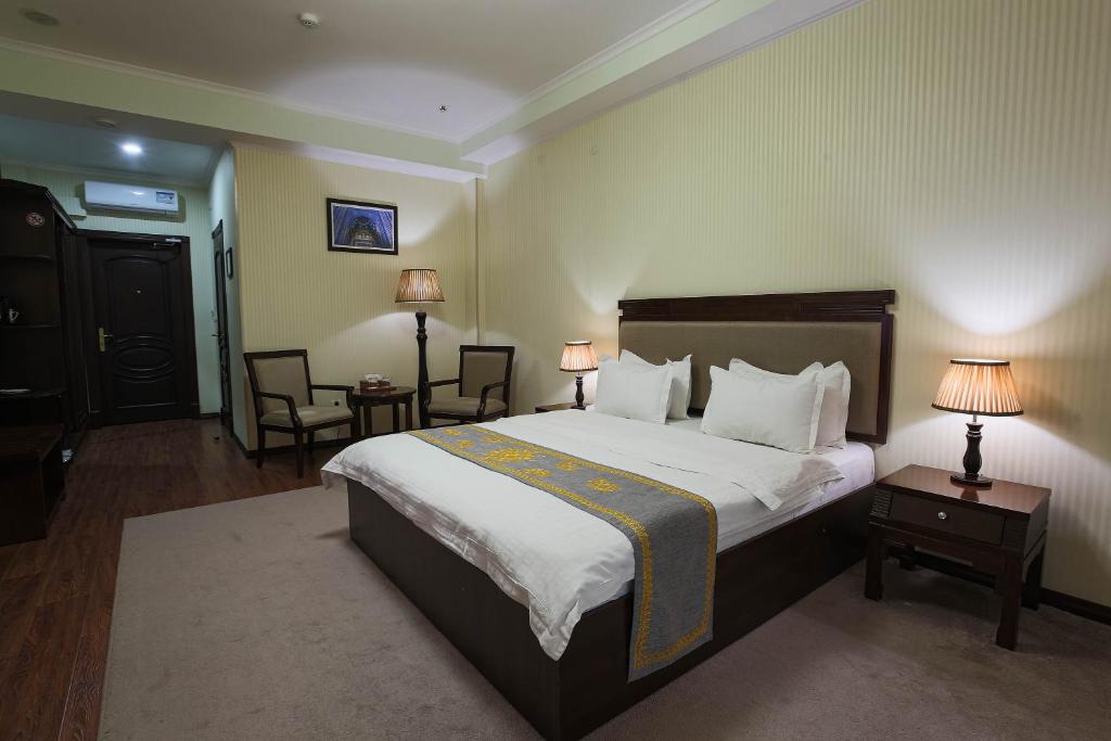 Zargaron Plaza - 