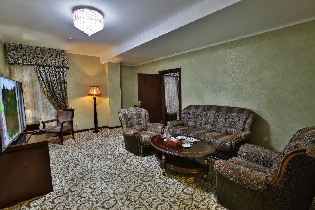 Zargaron Plaza - 