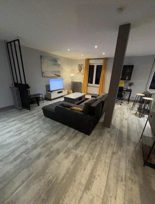 Photo de la galerie de l'établissement Appartement Cosy 2 chambres, à Bellerive-sur-Allier