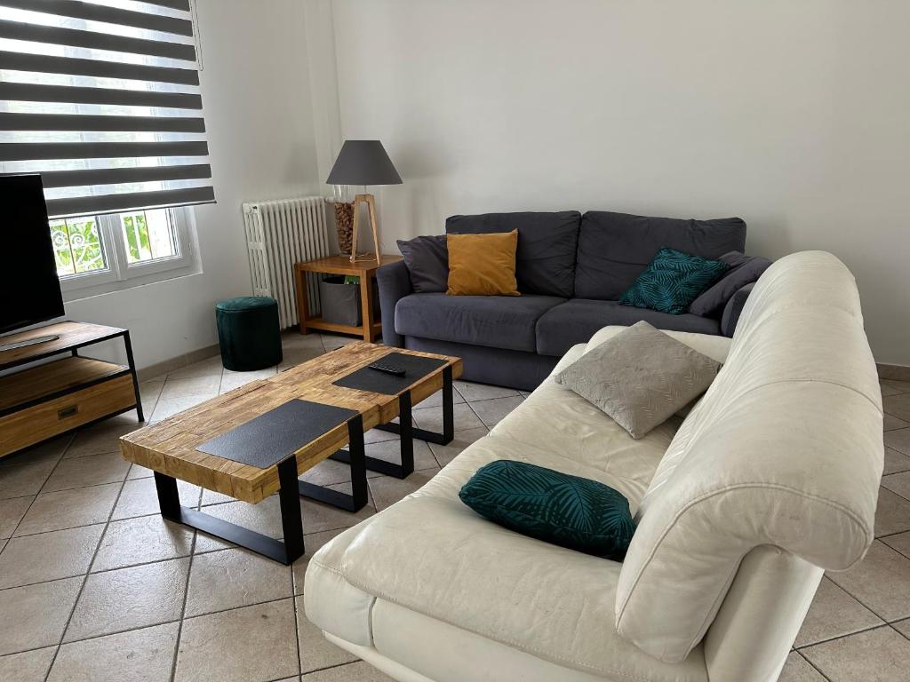 Maison moderne entre Paris et Disneyland JO2024, VairessurMarne (updated prices 2024)