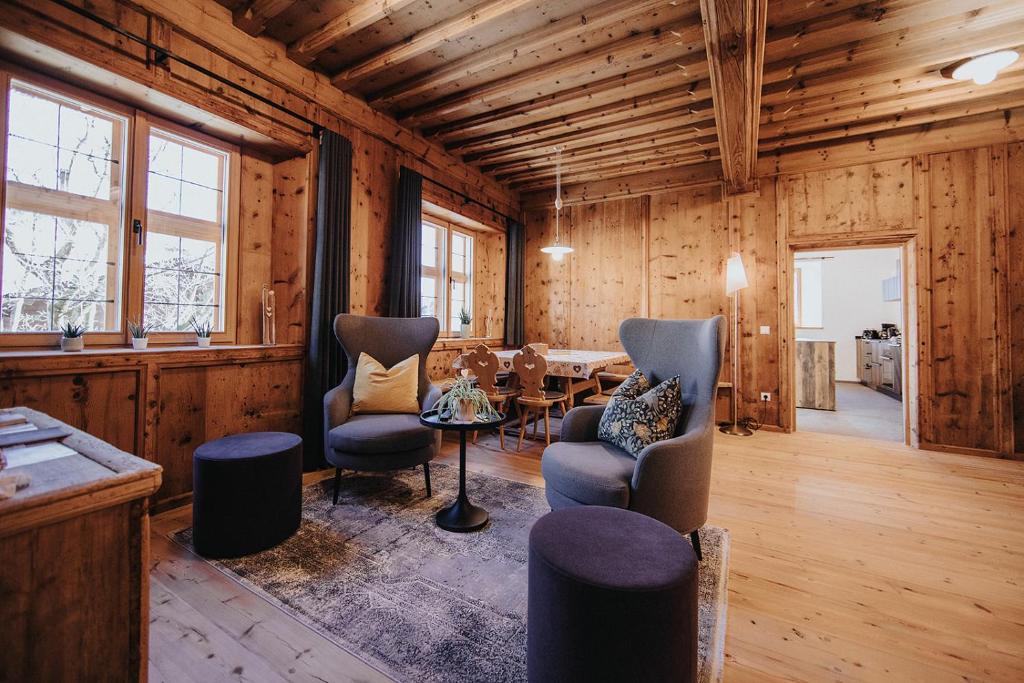Posezení v ubytování Alpin Chalet Samer Apt Bauernstube