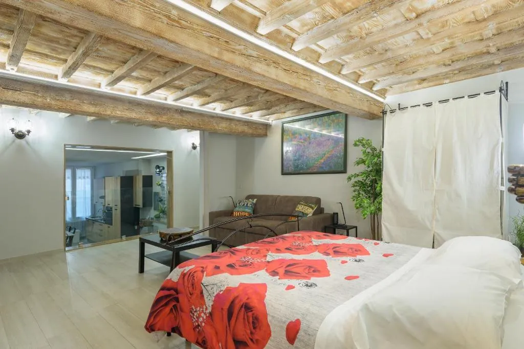 Geppi's Apartments