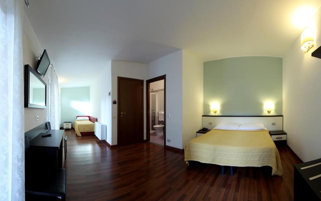 Lux Hotel Durante - Resim 7