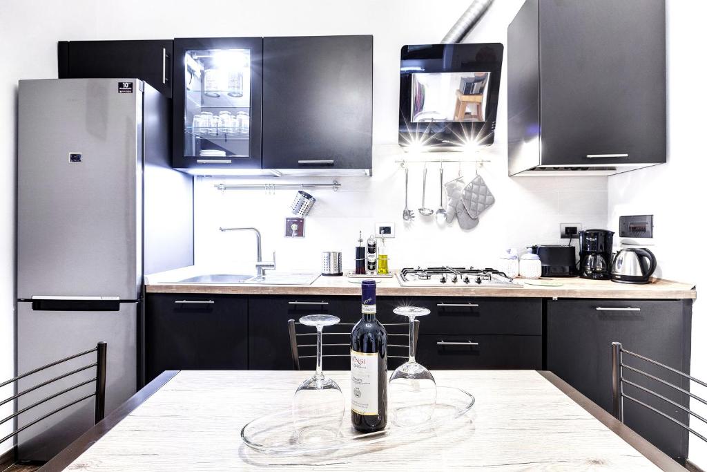 Geppi's Apartments - 2