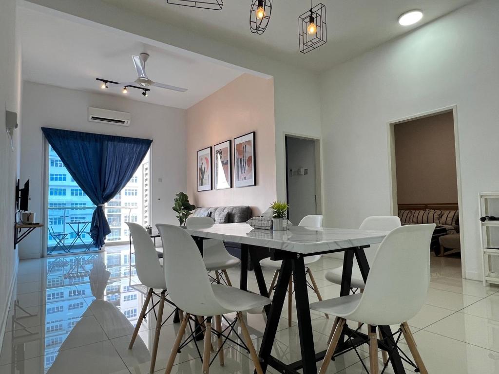 Skypod Residence Puchong - Apartamento De Tres Dormitorios
