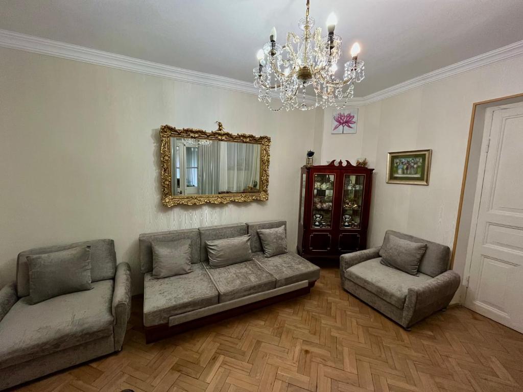 cozy and center - One-Bedroom Apartment