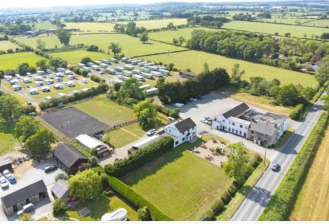 Chequers Inn - Resim 5