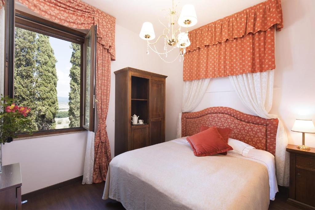 Postel nebo postele na pokoji v ubytování Villa Lecchi Hotel Wellness