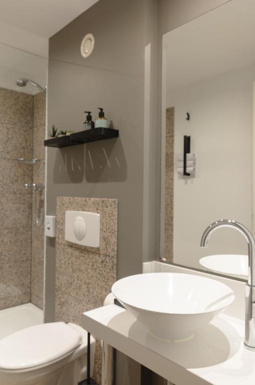 Paragon Apartments - Resim 7