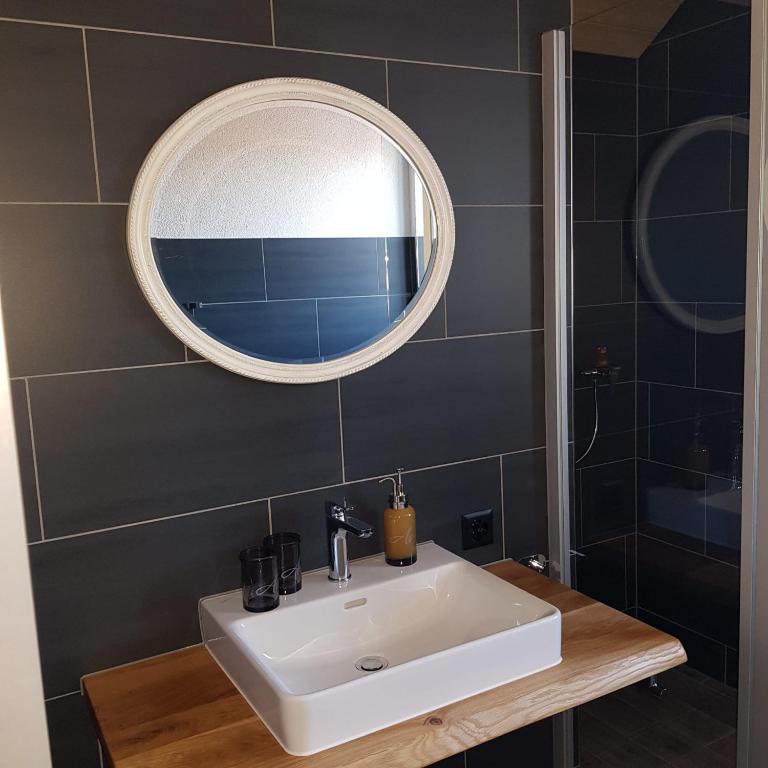 Koupelna v ubytování Auberge Passepartout