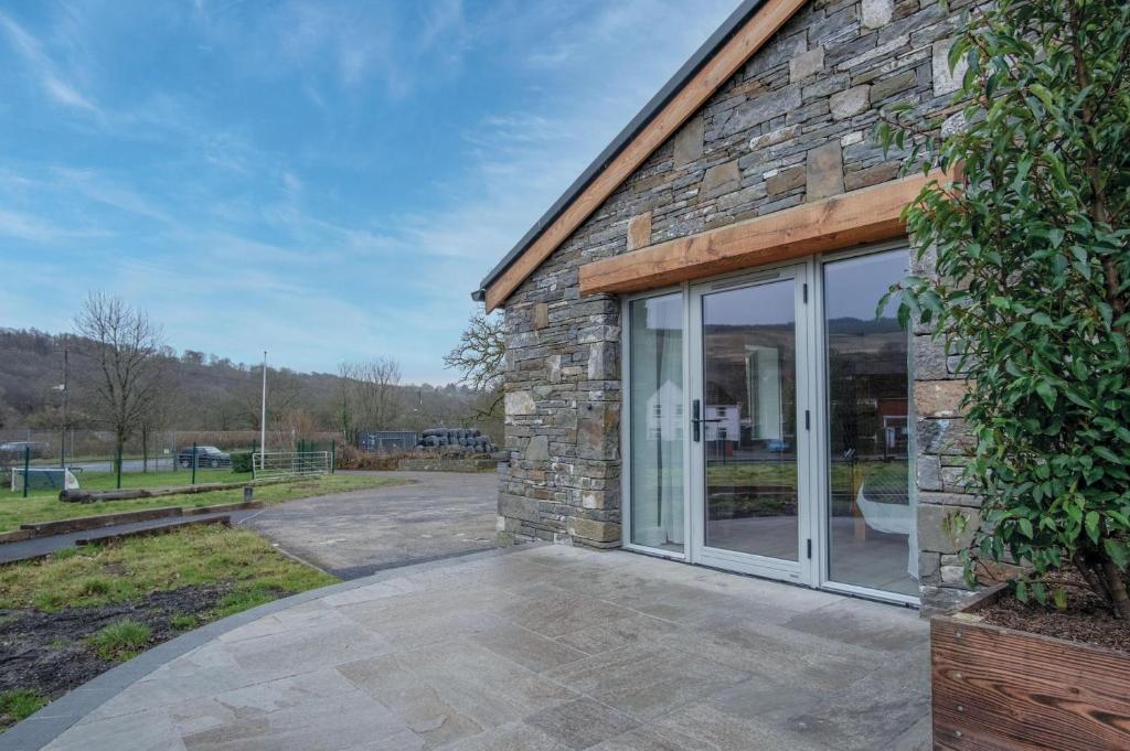 Suite 7 Sleeping Giant Hotel Pen Y Cae Inn, Brecon (updated prices