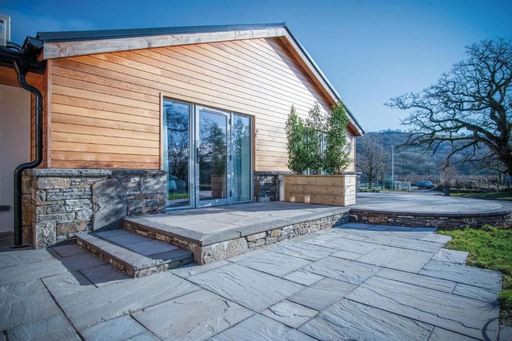 Suite 10 Sleeping Giant Hotel Pen Y Cae Inn, Brecon (updated prices