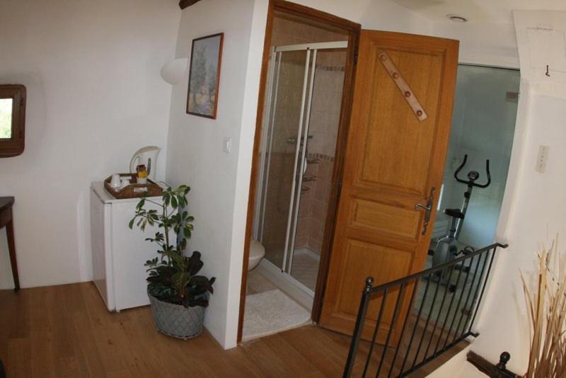 Photo de la galerie de l'établissement La ferme de blanche, à Entrechaux