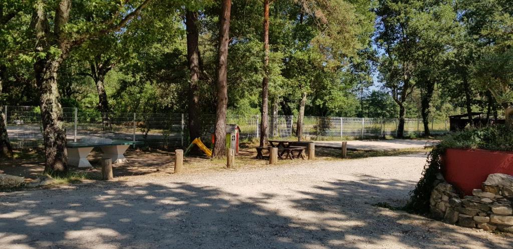 Fotografie z fotogalerie ubytování Camping Parc Saint Sauvayre v destinaci Vagnas