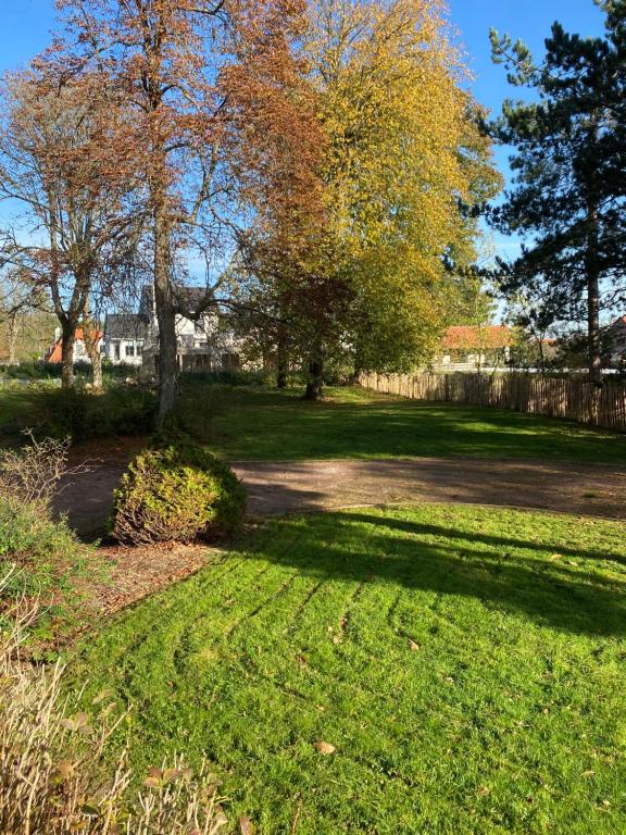 Zahrada ubytování Vaste villa proche golf du Touquet