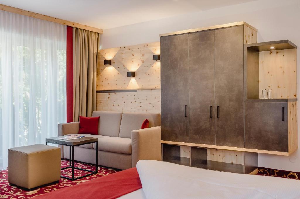 Posezení v ubytování Hotel Alpina - Thermenhotels Gastein
