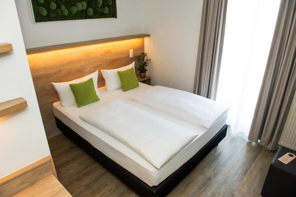 Hotel Perlach Allee by Blattl - Superior Queen Room