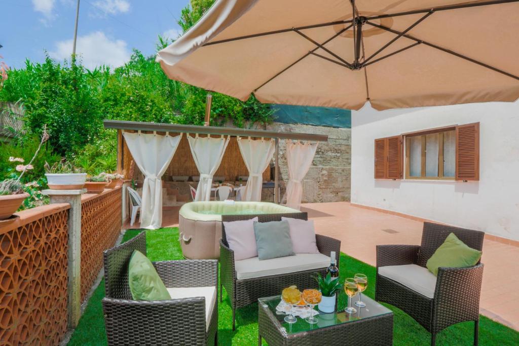 Posezení v ubytování MaisonTuscany - Jacuzzi