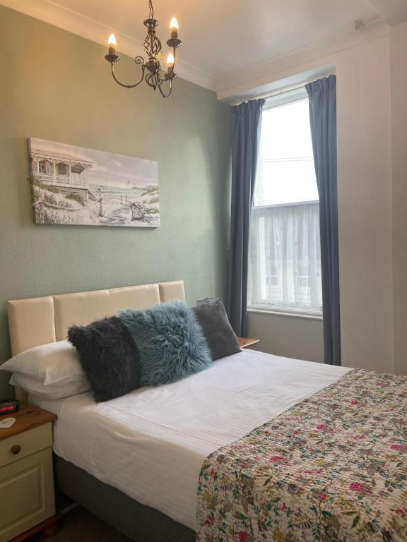 Babbacombe Palms - Double Room With Private Bathroom