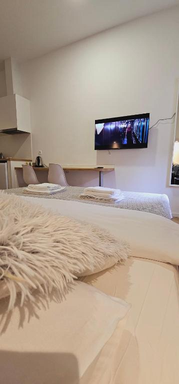 Noble Studio Apartments - 5