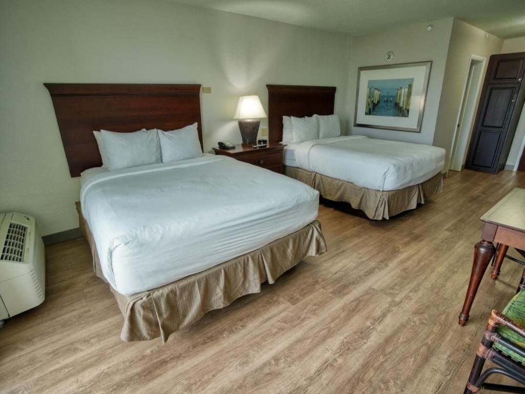 Treasure Island Hotel and Marina - Queen Room With Two Queen Beds - Non-Smoking