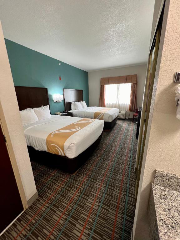 Quality Inn & Suites Near University - Suite Queen Avec Deux Lits Queen - Non-fumeurs