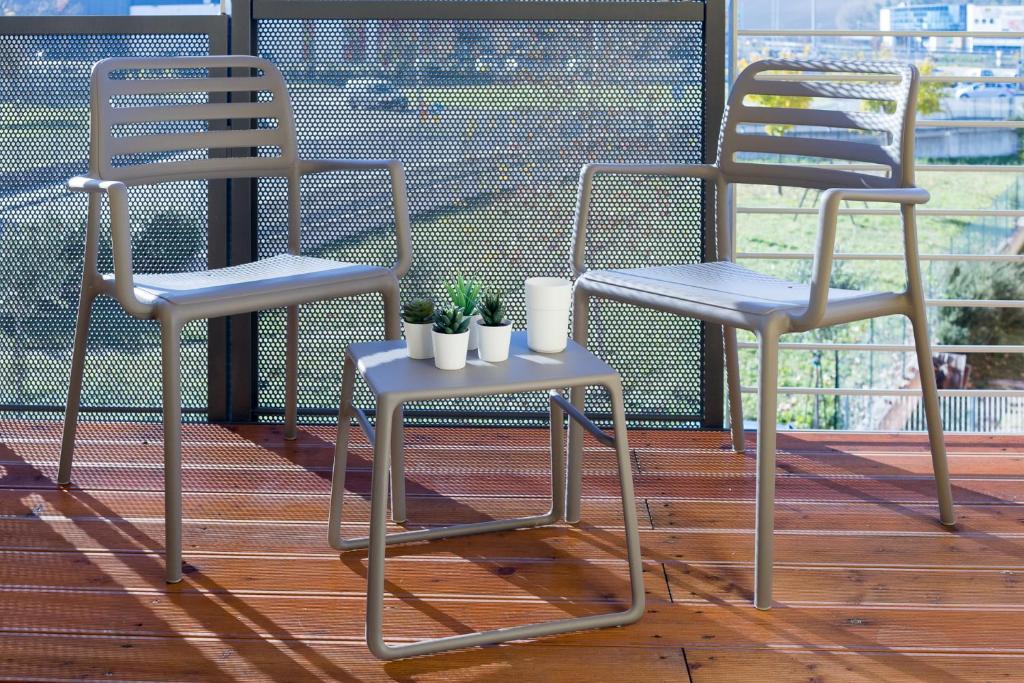 A balcony or terrace at ASPIO RESIDENCE