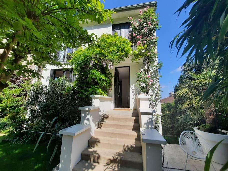 Photo de la galerie de l'établissement House 150 m2, nature and calm, 10 min from Paris, à Bougival