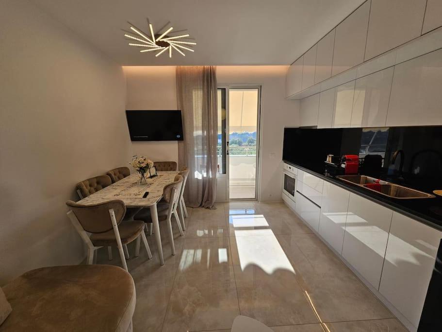 Sweet Comfy Apartment - Image 5
