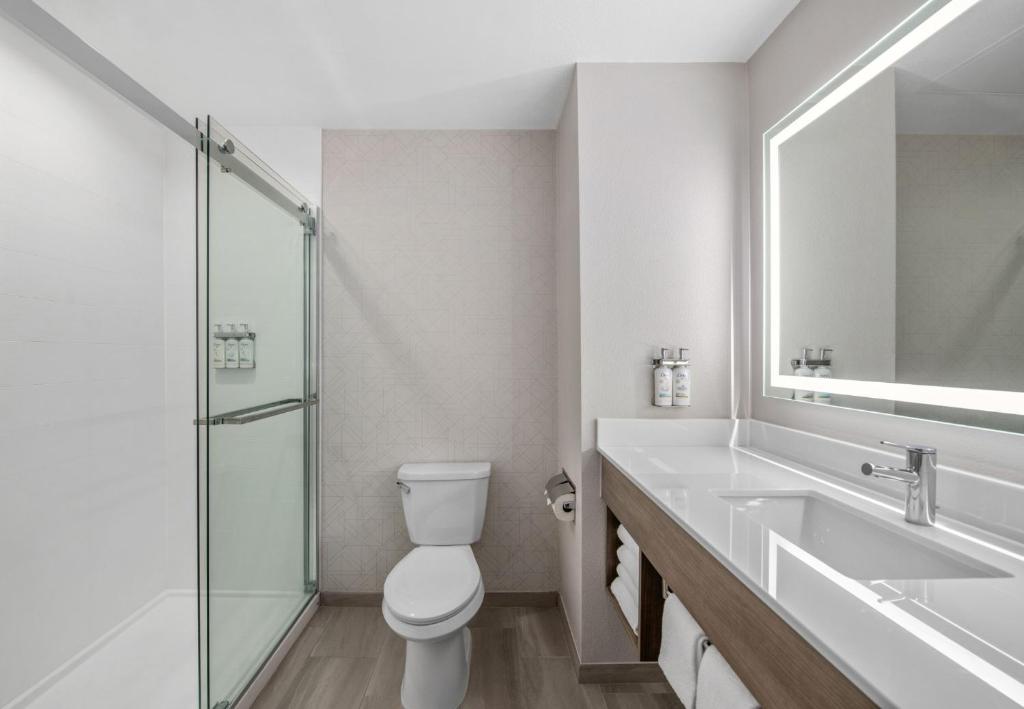 Holiday Inn Express San Diego South - National City by IHG photo