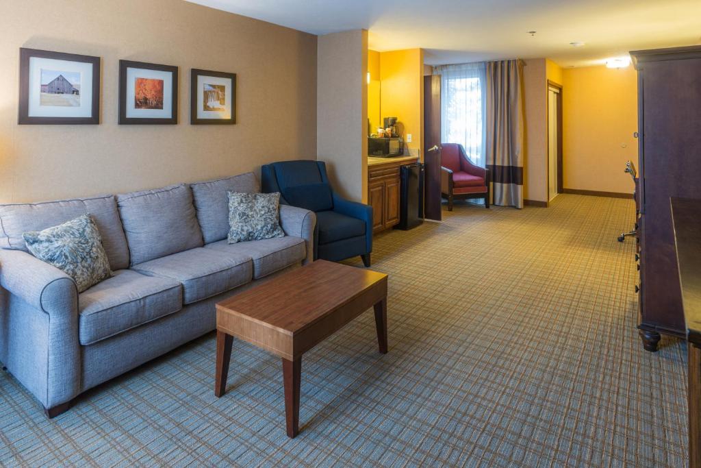 Posezení v ubytování Comfort Inn & Suites