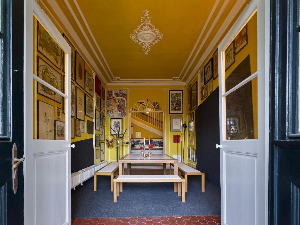 Postel nebo postele na pokoji v ubytování Schloss Hollenburg Aparte Apartments
