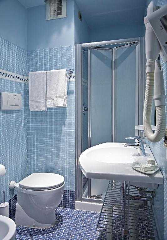 Koupelna v ubytování Hotel Europa