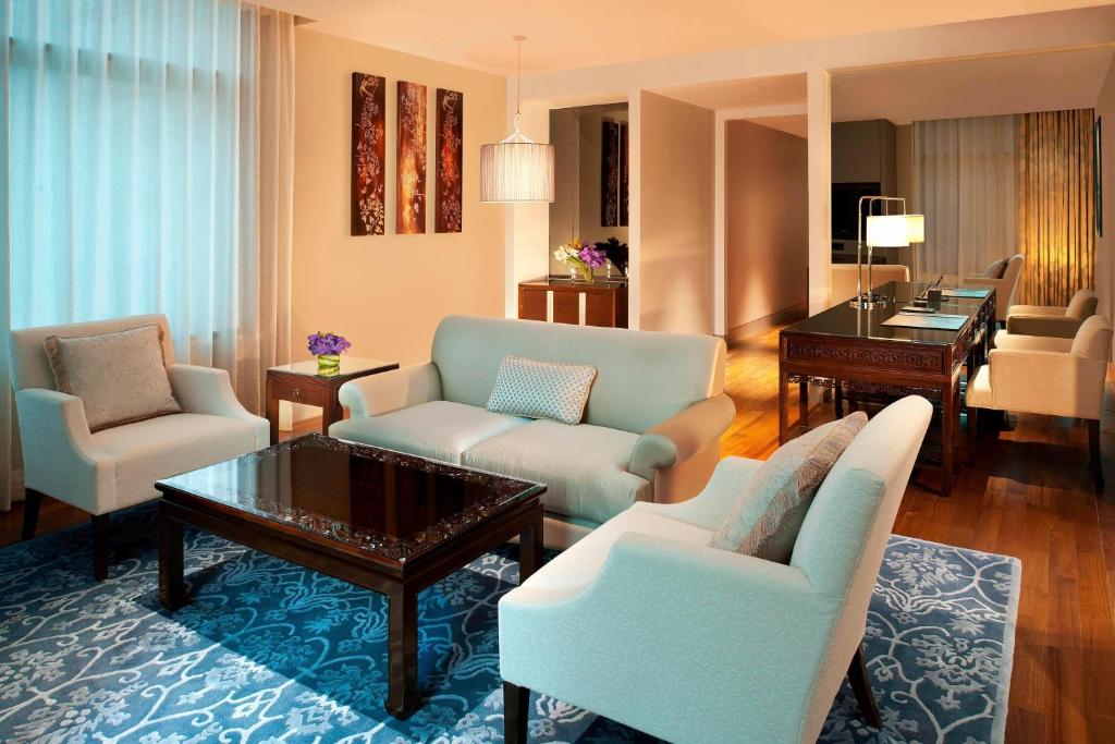 Posezení v ubytování The St. Regis Bangkok