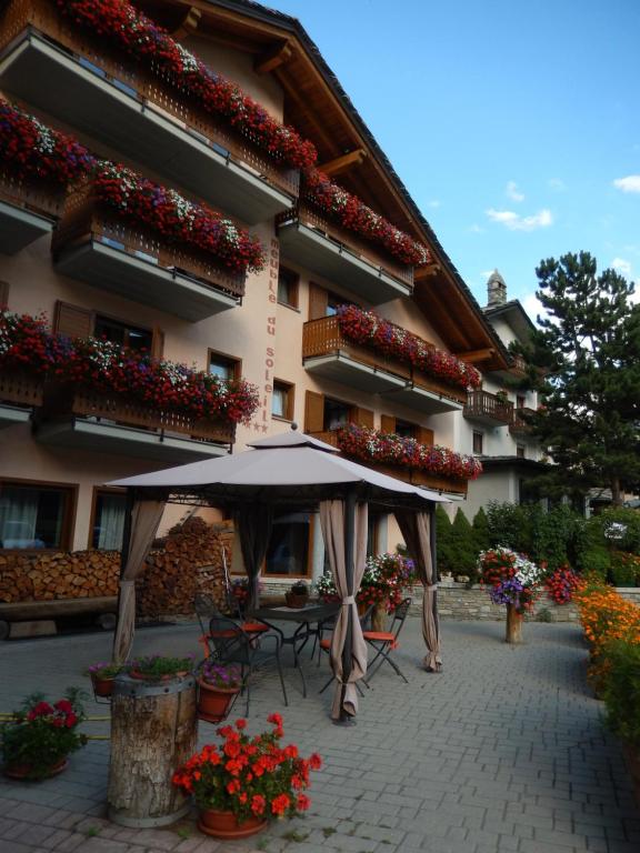 Budova, kde se hotel nachází