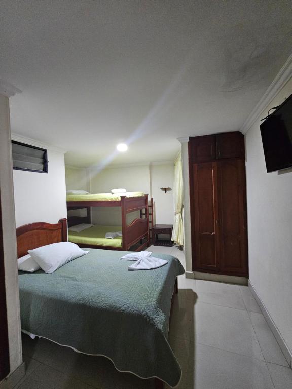 HOTEL MONTERREY - Triple Room