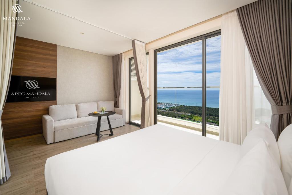 Giường trong phòng chung tại M Continental by Mandala Phu Yen - 24hours Stay